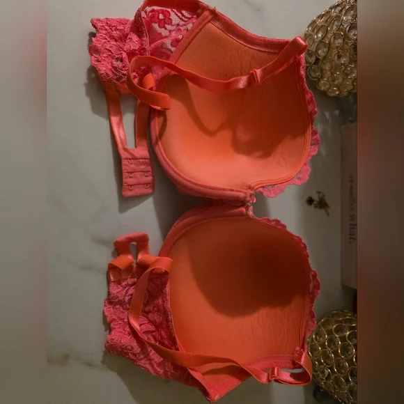 Smart & Sexy Lace Push-Up Bra in Vibrant Pink - Picture 3 of 4